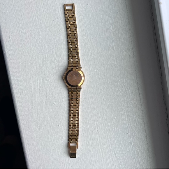 vintage gucci women’s watch main image 8